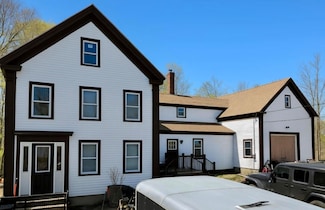 18 High St, Mechanic Falls, ME 04256