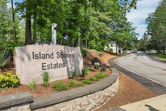 31 Bluffs Dr, Concord, NH 03303