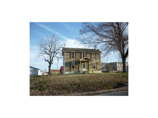 518 Chestnut St, Mound City, KS 66056