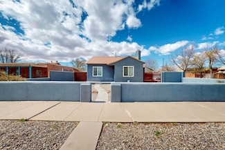 401 Princeton Dr SE, Albuquerque, NM 87106