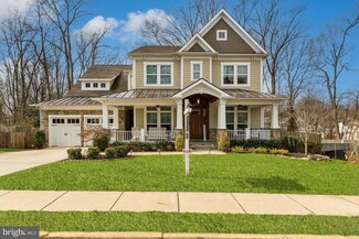 1207 Ross Dr SW, Vienna, VA 22180