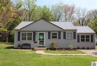 219 S 15th St, Murray, KY 42071