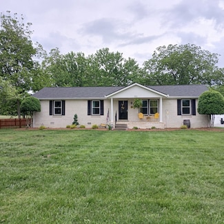 2651 Old Greenbrier Pike, Greenbrier, TN 37073