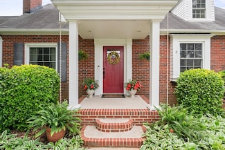 81 21st Ave NW, Hickory, NC 28601