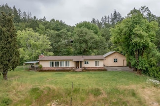 6680 Giovanetti Rd, Forestville, CA 95436