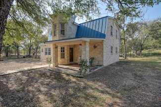 165 Thousand Oaks Dr, Cedar Creek, TX 78612