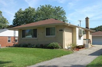 1023 Victoria Ave, Berkeley, IL 60163