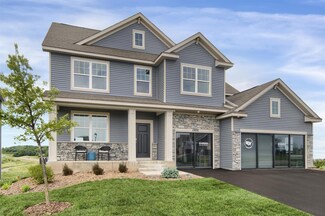 1671 Rainier Dr, Shakopee, MN 55379