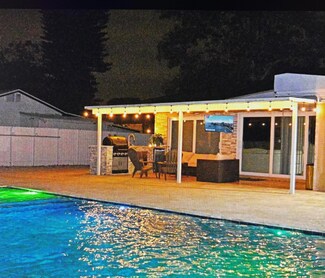 124 Davis Rd, Palm Springs, FL 33461