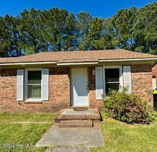 121 Windsor Ct, Jacksonville, NC 28546
