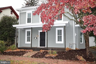 518 W Market St, Marietta, PA 17547