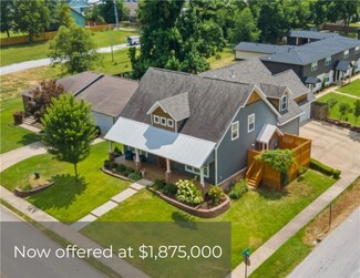 415 NW 5th St, Bentonville, AR 72712