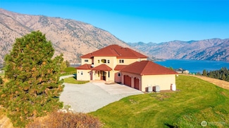 555 Loop Ave, Manson, WA 98831
