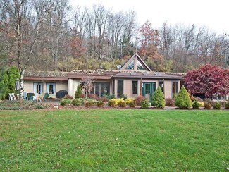 467 Lindsay Rd, Zelienople, PA 16063