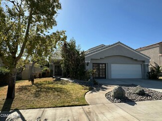 41985 Hemingway Ct, Palm Desert, CA 92211