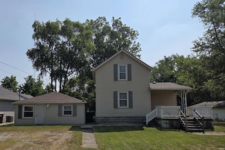 1908 Lathrop Dr, Fort Wayne, IN 46808