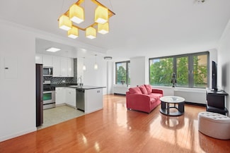 455 Main St Unit 4K, New York, NY 10044