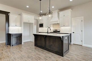 10440 SW 50th St, Mustang, OK 73064