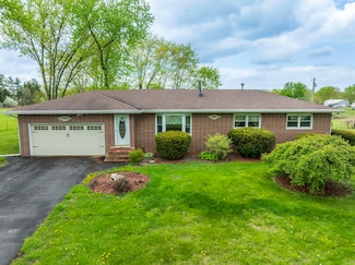 832 N 75 W, Valparaiso, IN 46385