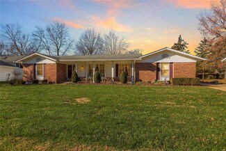 469 Chamberlin Dr, Ballwin, MO 63021