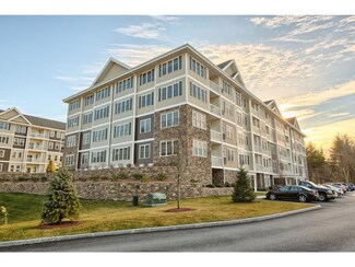 10 Braemoor Woods Rd Unit 102, Salem, NH 03079