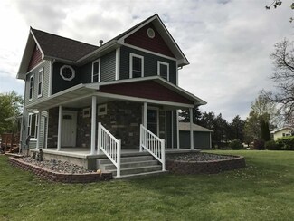 202 W Lincoln St, Ashley, IN 46705