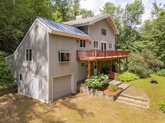 196 Powder Mill Rd, Londonderry, VT 05148