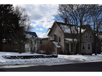 719 Summer St, Manchester, NH 03103