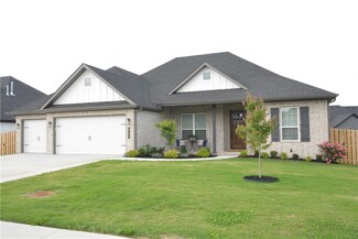 941 Budrio Ave, Tontitown, AR 72762