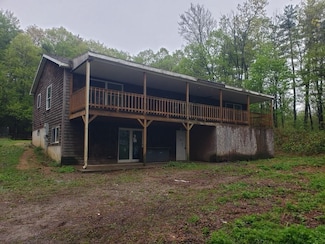 31 Sturbridge Rd, Brimfield, MA 01010