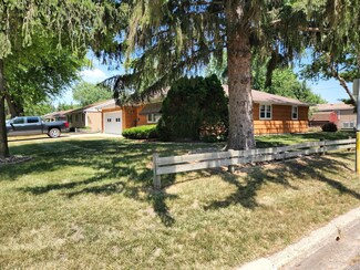230 Dillon Ave, Mankato, MN 56001
