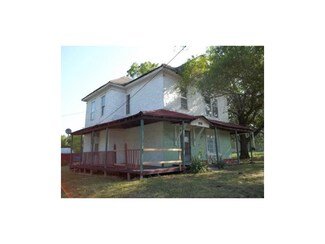 845 W 13th St, Trenton, MO 64683