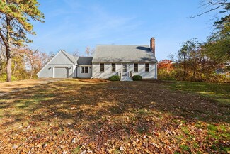 10 Stonefield Dr, East Sandwich, MA 02537