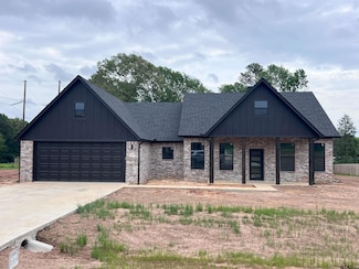 127 Big Oaks Rd, Kilgore, TX 75662
