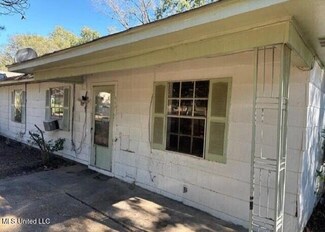 444 W Hill Dr, Jackson, MS 39209