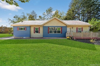 13 Walker Valley Rd, Pine Bush, NY 12566