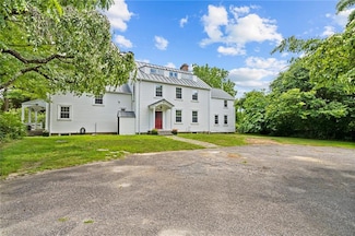 2595 Tower Hill Rd, Saunderstown, RI 02874