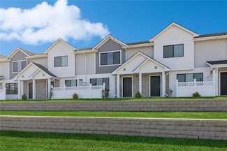 2678 SE Osier Ave, West Des Moines, IA 50265