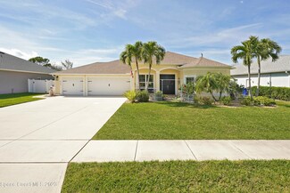544 Glenbrook Cir, Rockledge, FL 32955
