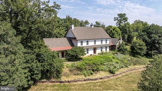 6 Dorothy Cir, Royersford, PA 19468