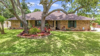 561 Klamath St NE, Palm Bay, FL 32907