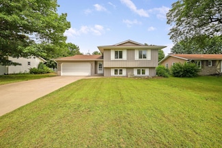 5524 84th Ave N, Brooklyn Park, MN 55443