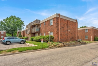 5450 SW 12th Terrace Unit 1, Topeka, KS 66604