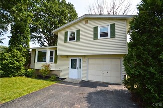 6462 Wembridge Dr, East Syracuse, NY 13057