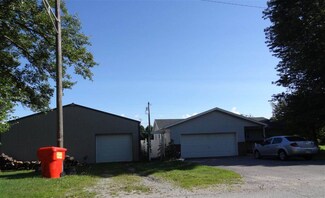 514 E 3rd St, Reynolds, IN 47980