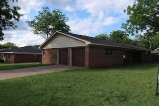 1544 Sweetbriar Dr, Wichita Falls, TX 76302