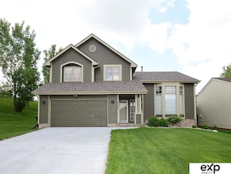 16269 Manderson St, Omaha, NE 68116