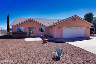 910 E Cholla Ct, Pearce, AZ 85625