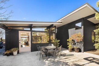 2029 30th Ave W, Seattle, WA 98199