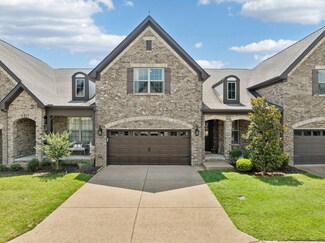 182 Village Cir, Lebanon, TN 37087